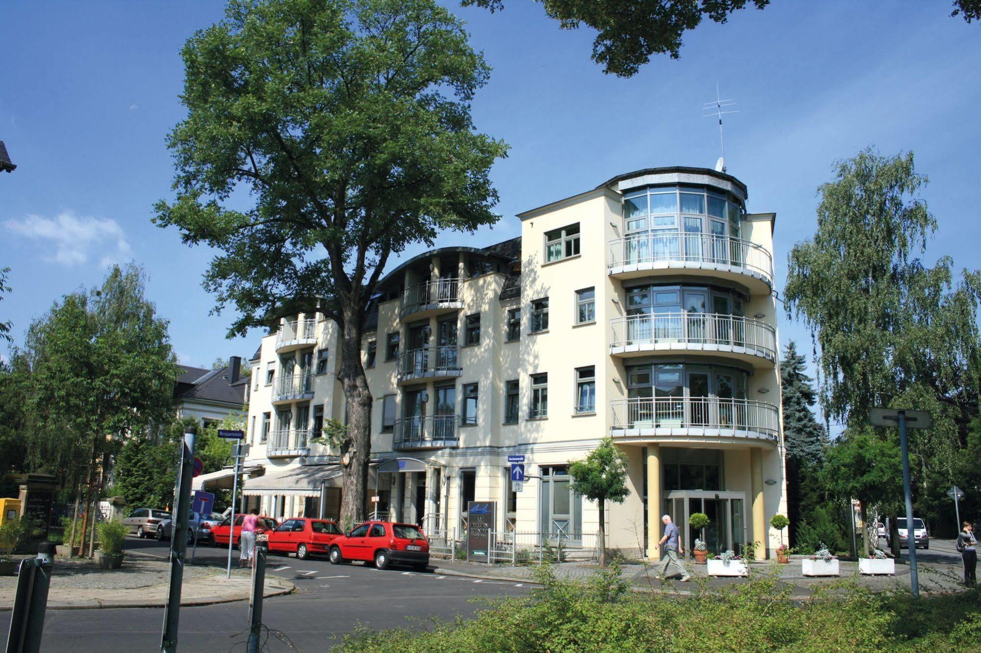 Hotel Am Blauen Wunder Dresden Exterior photo